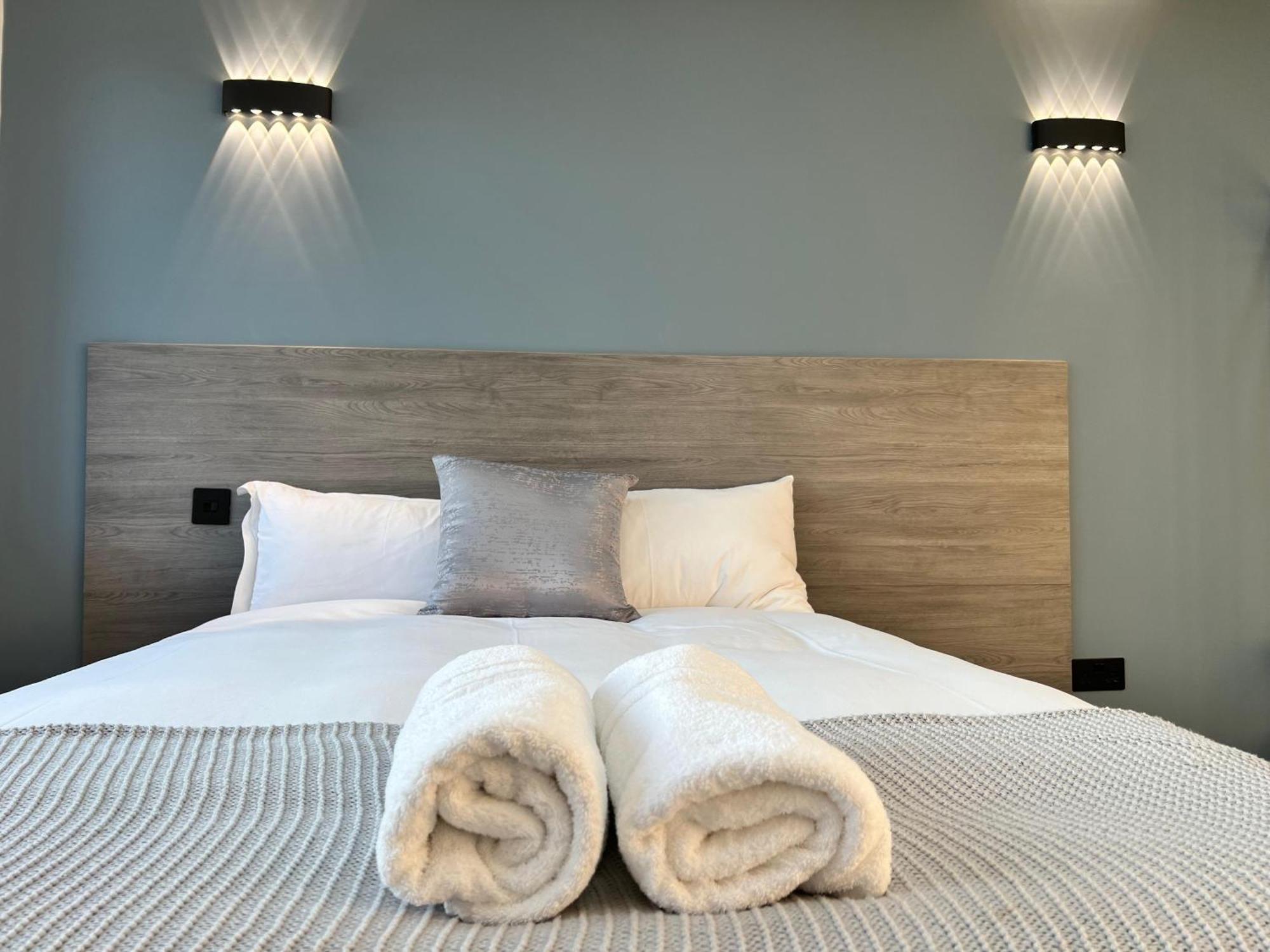 Thandi House Heathrow Airport Ashford  Exteriér fotografie