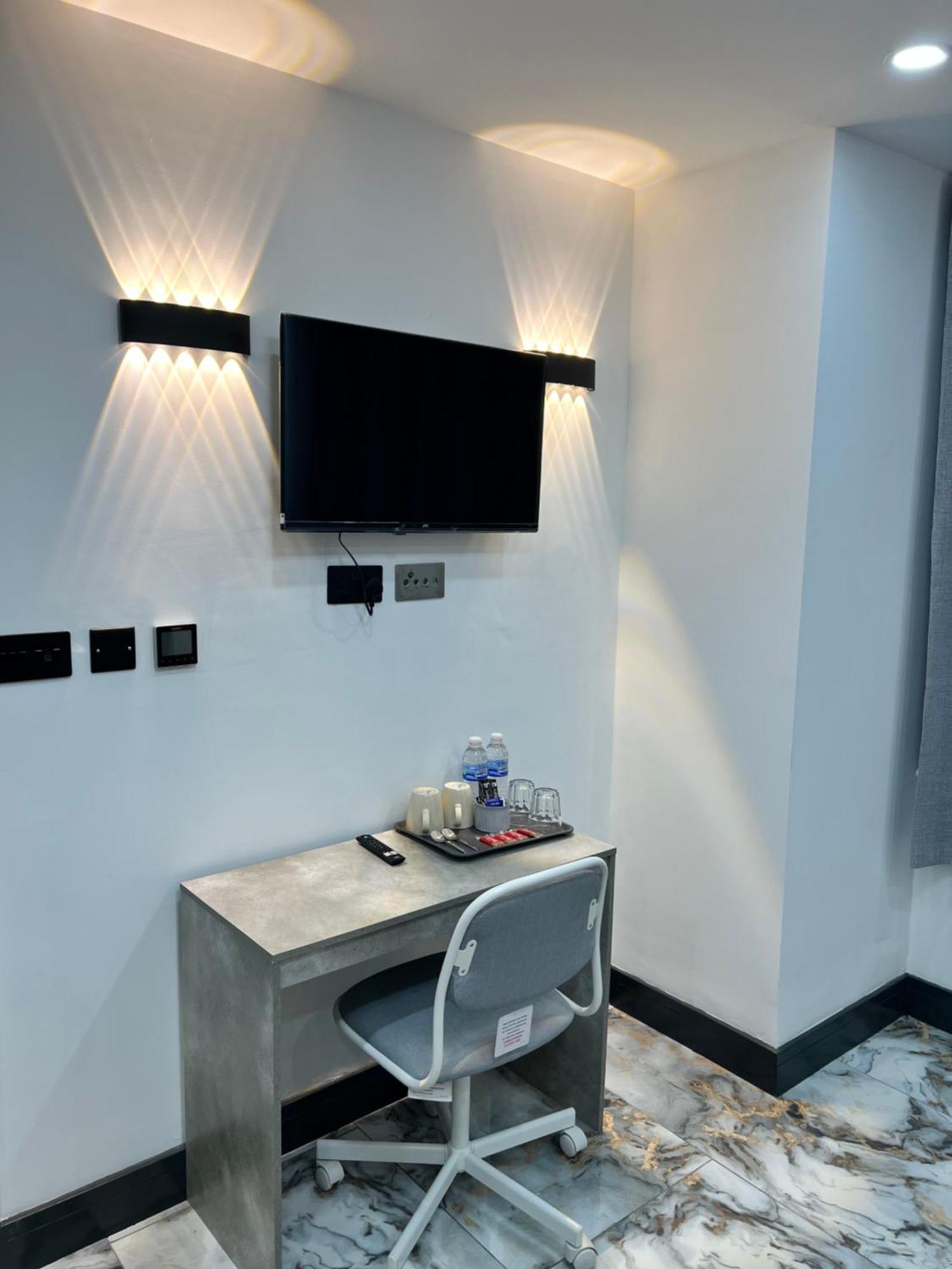 Thandi House Heathrow Airport Ashford  Exteriér fotografie