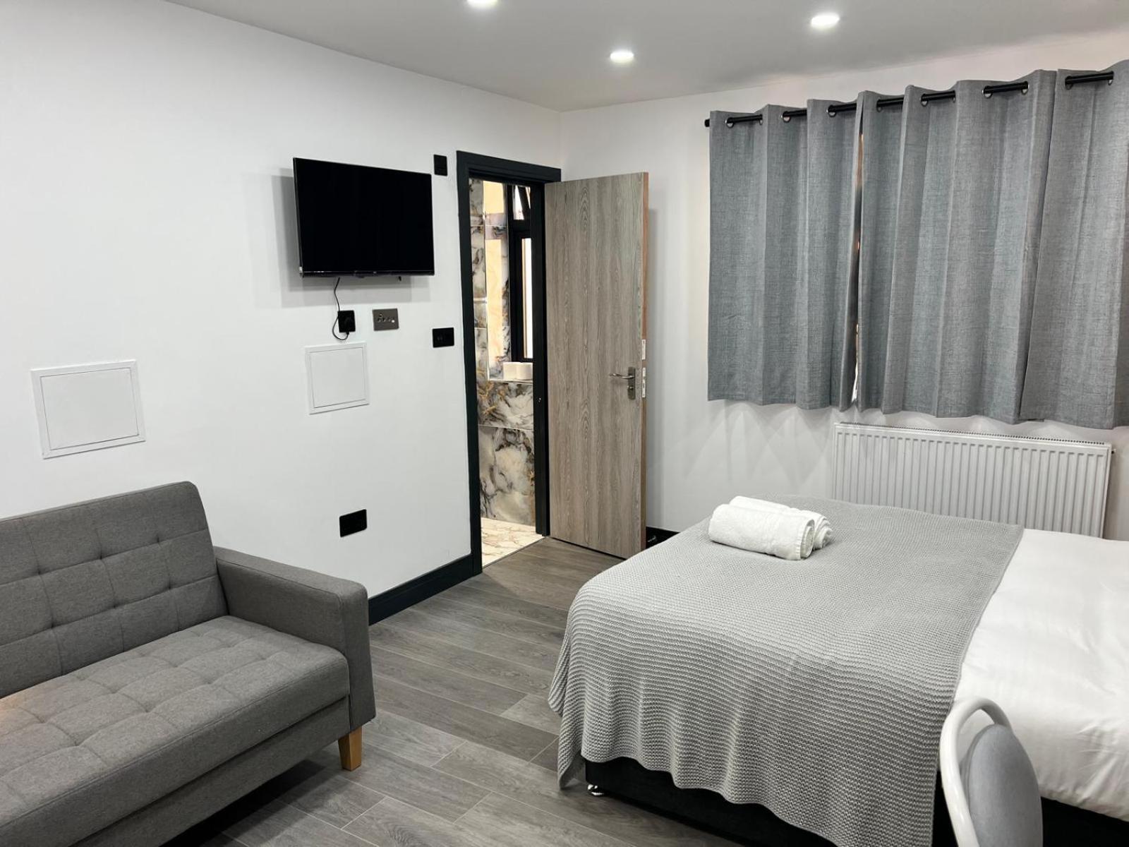 Thandi House Heathrow Airport Ashford  Exteriér fotografie